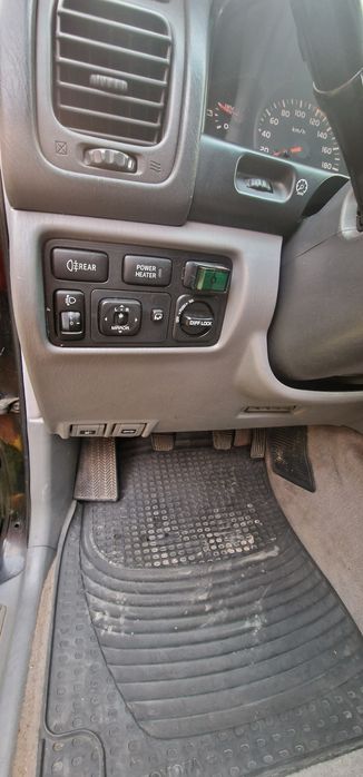 Toyota Land Cruiser j100 4.2 D autoutilitara posibil schimb