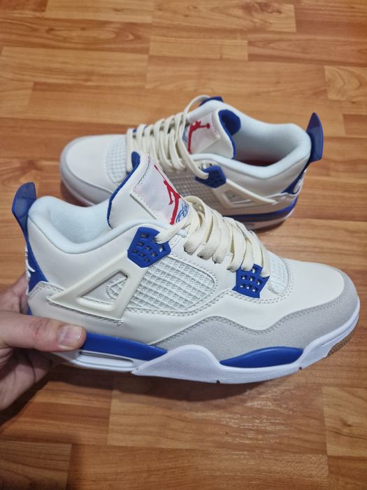 Adidași Jordan Retro patru