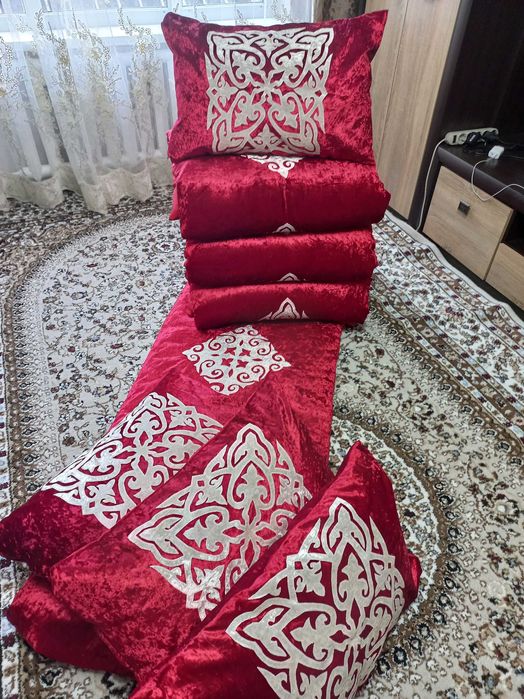 Продам  национальные корпе