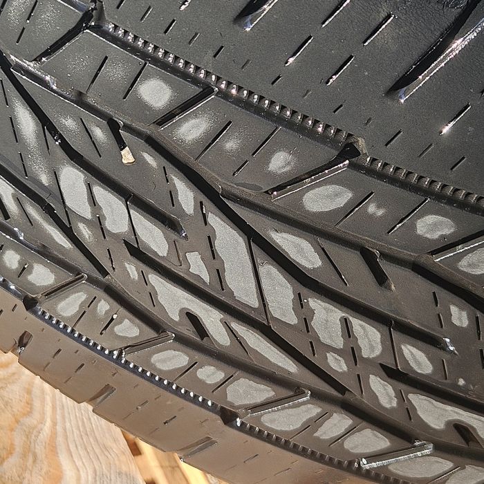 Anvelope 225/55/18   8/10. Continental. 3 ocaziebucați