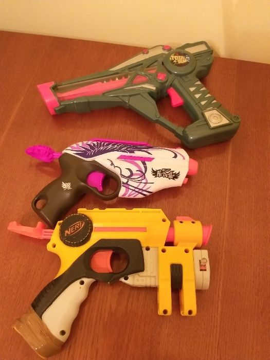 vand NERF si pistol cu fascicul luminos