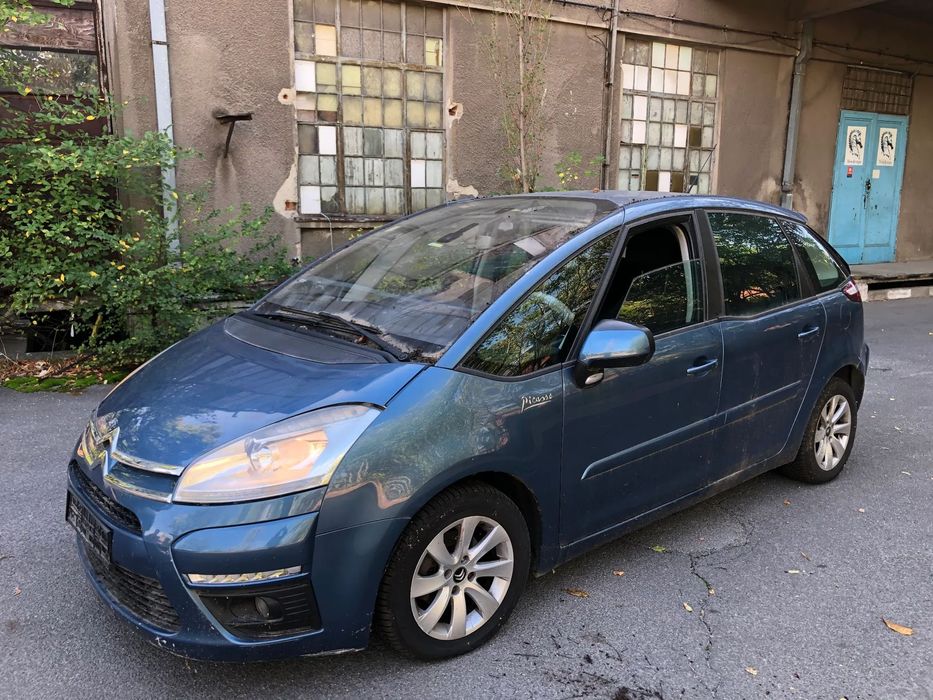 Dezmembrez Citroen C4 Picasso 2012 1.6 diesel
