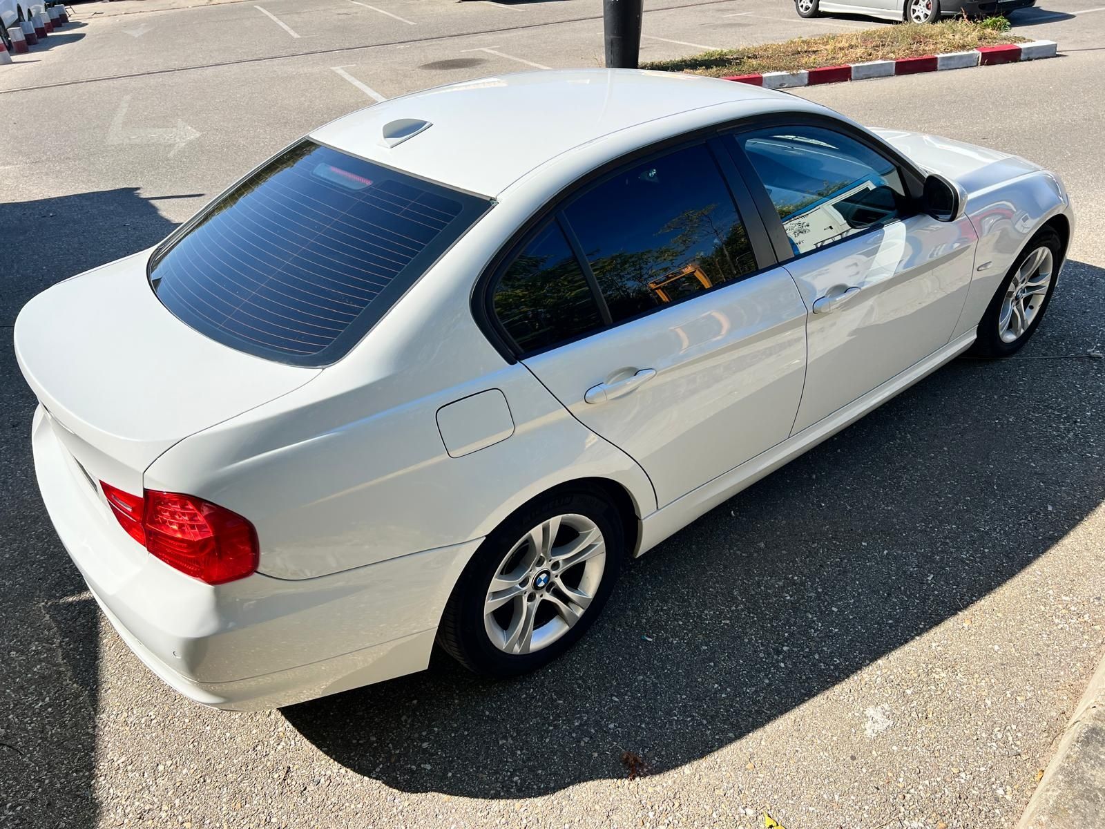 Vand BMW E90 318i 2011