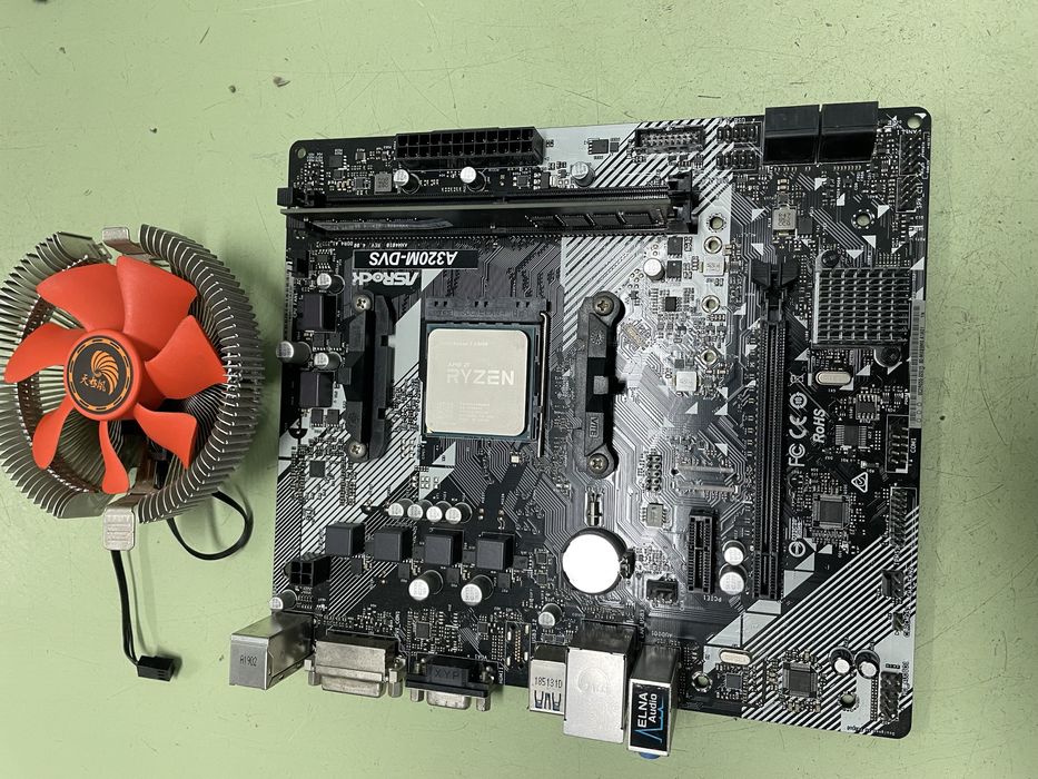 Материнская плата с процессором и озу