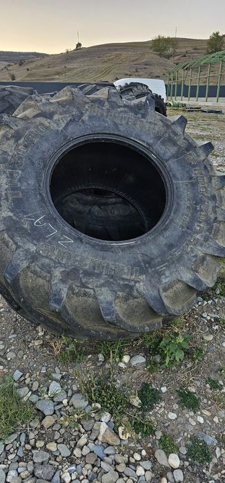 Anvelope 800 / 70 R 32 TRELLEBORG.