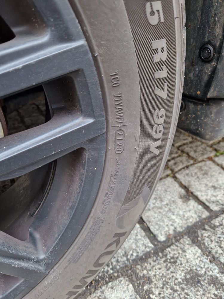 Джанти за MITSUBISHI със зимни гуми KUMHO