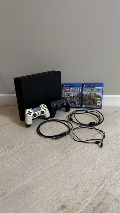PS4 Slim +5 игр в отличном состоянии