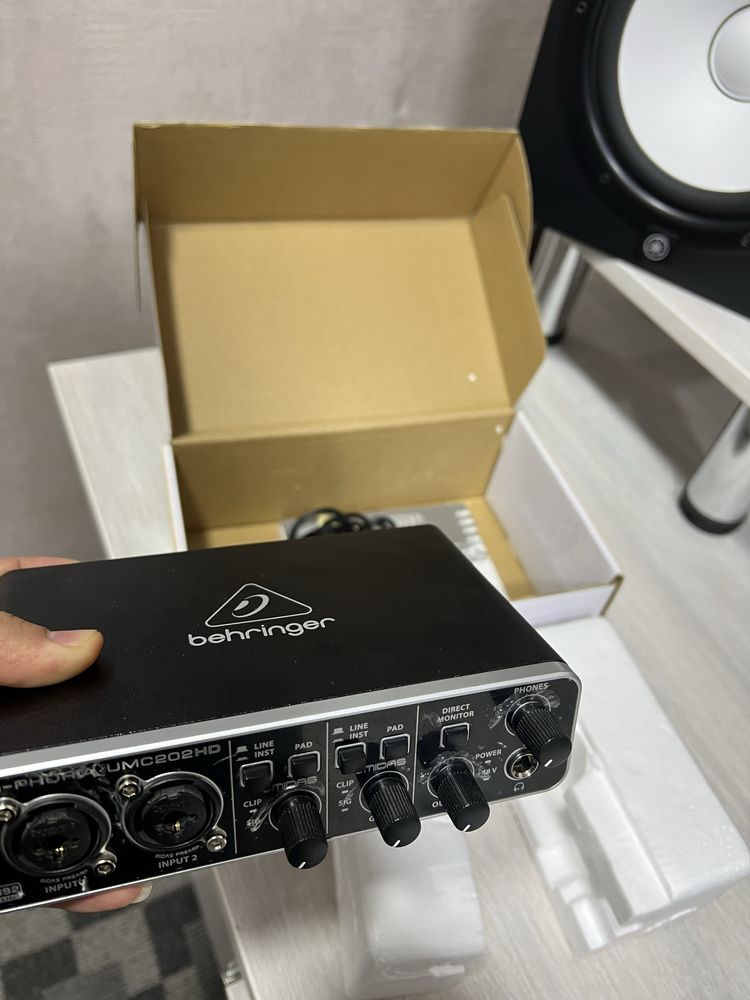 Звукой карта behringer uphoria umc 202 hd