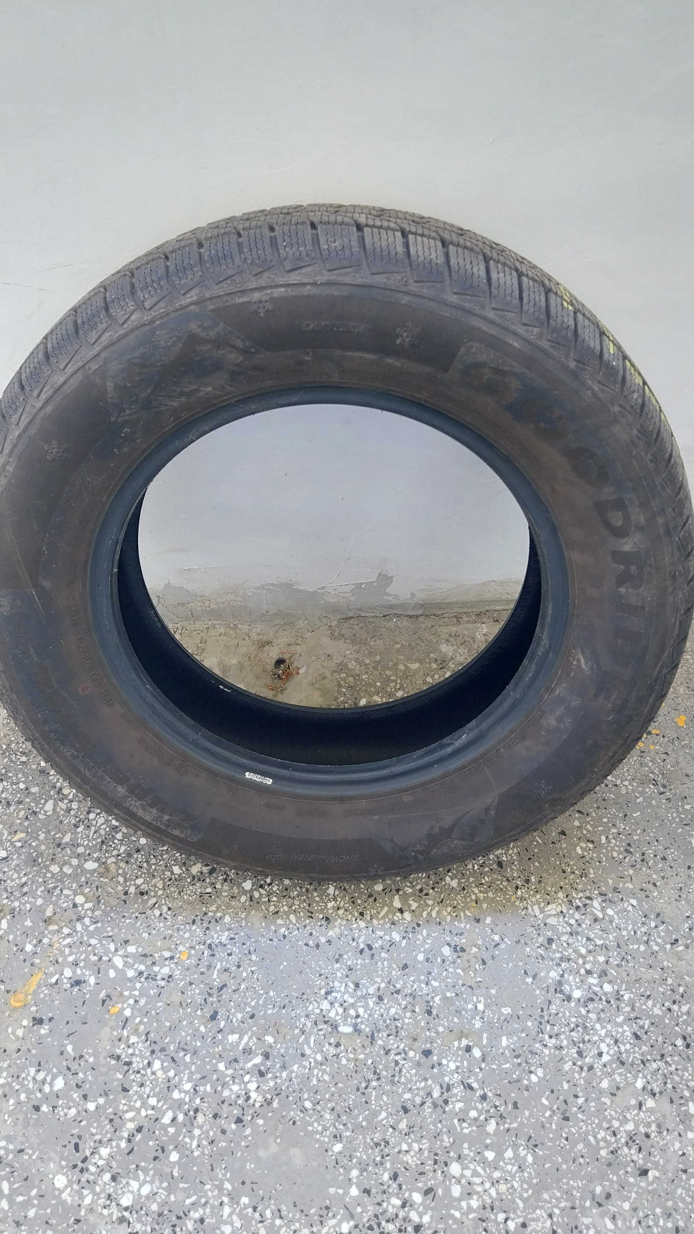 Гуми Goodride 215 65 16 зимни
