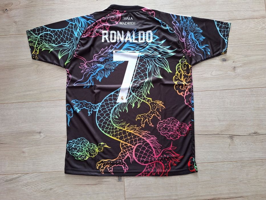 Футболна фланелка на К.Роналдо РЕАЛ М дракон нов модел!!!