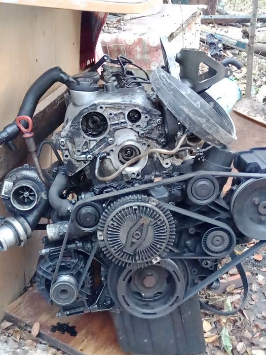 Vând motor de Mercedes sprinter 2.2tdi