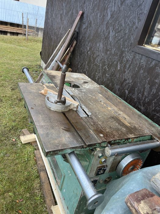 Vand circular si freza umaro