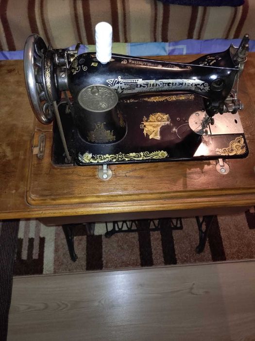 Masina de cusut vintage Singer