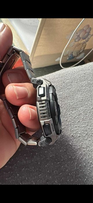 Casio в гаранция неразличим от нов