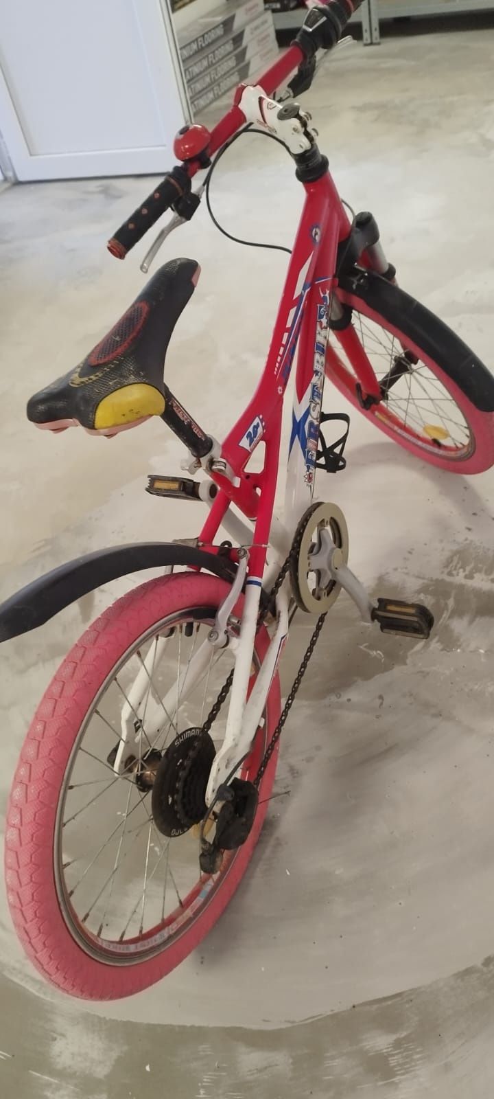 Când bicicleta pt fete First Bike