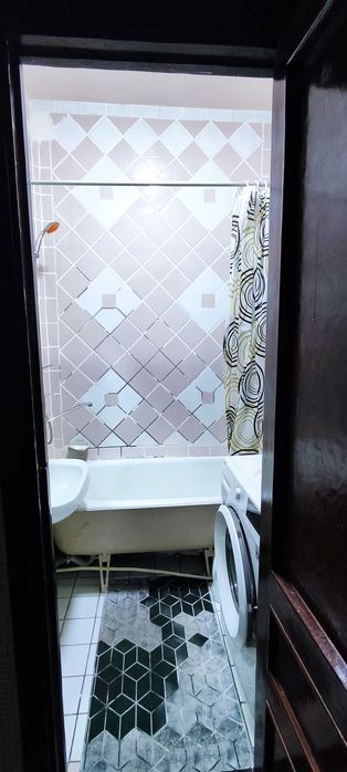 Сдаётся 2в3 комн квартира