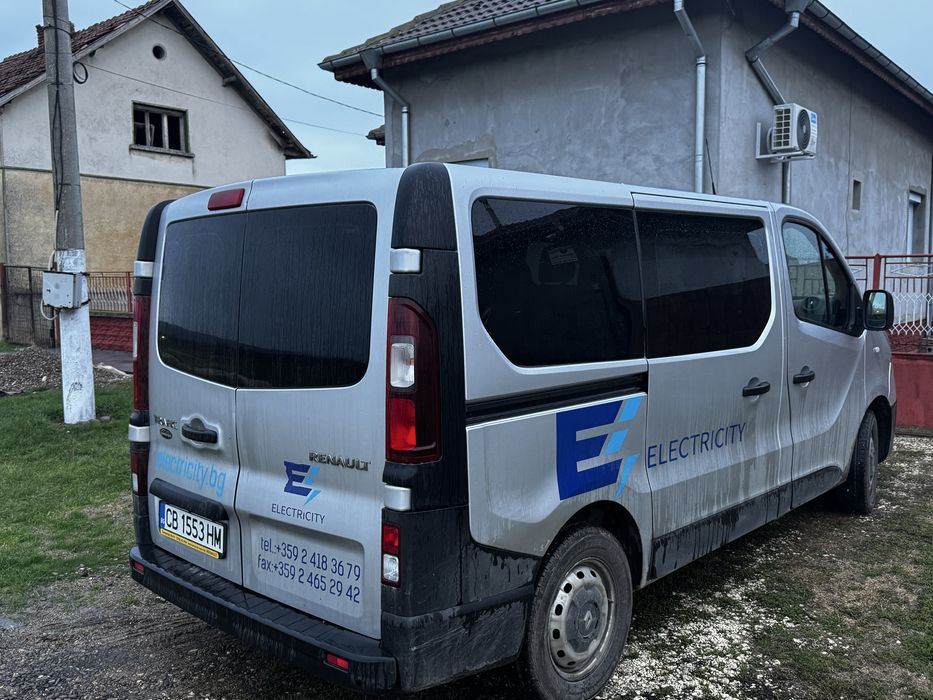 Затъмняване на автостъкла Претапициране на таван кори и колонки