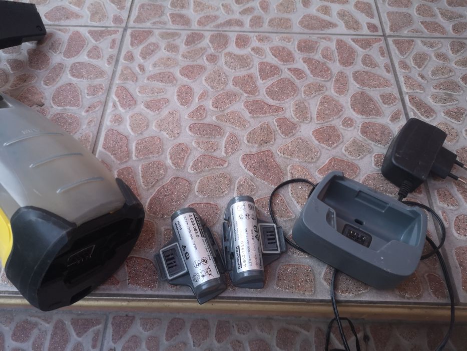 Стъклочистачка Karcher зарядно 2външни Батерии Нов Модел