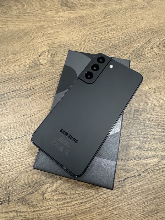 Vând Samsung S22 Phantom Black, 256 GB !