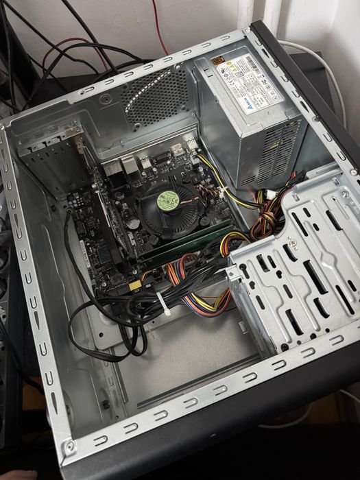 PC ASUS – Office si Light Gaming | i5 7400, 16GB RAM, SSD 1TB, GT 630