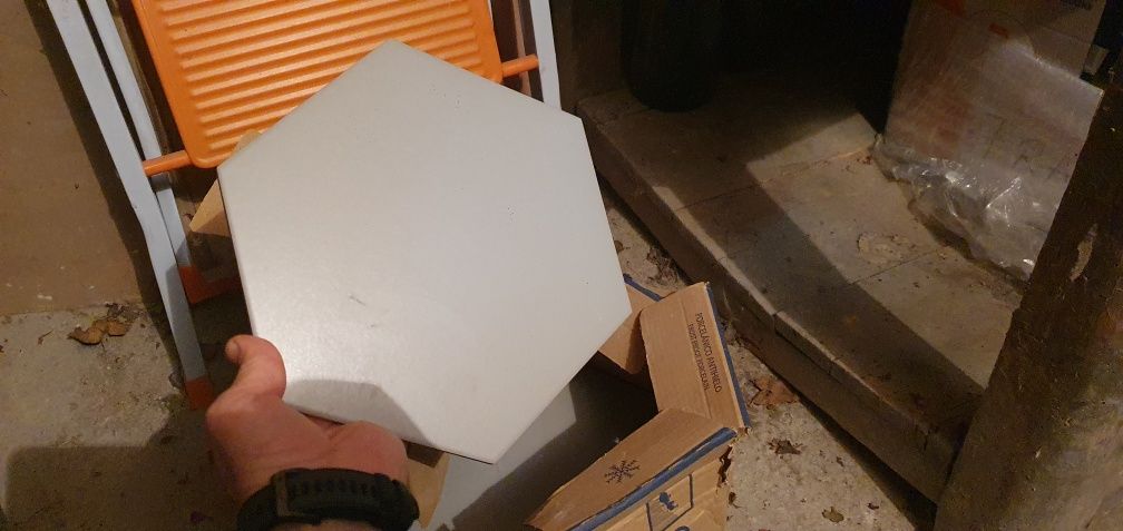 Gresie / Faianta hexagon gri alb hexagonal Codicer 95