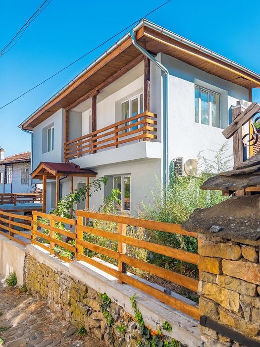 Къща в Ловеч-Вароша-Аир площ 110 цена 170000