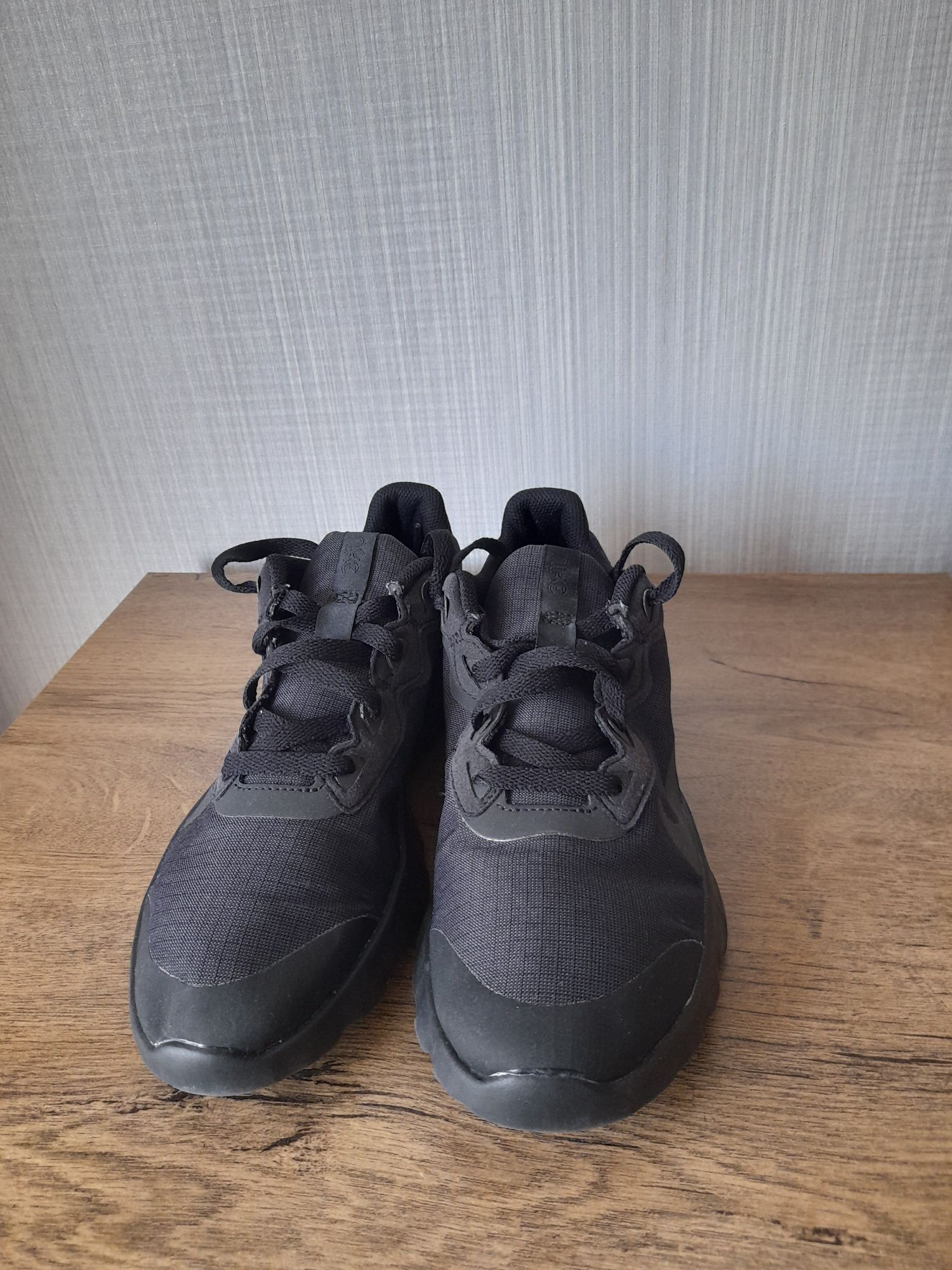Nike маратонки 40 номер.