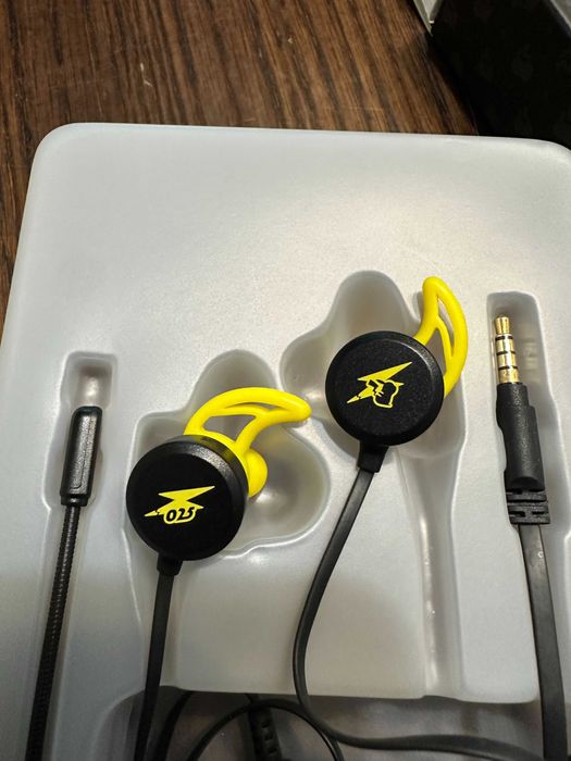 Hori Gaming Headset In-ear for Nintendo Switch Pikachu - COOL