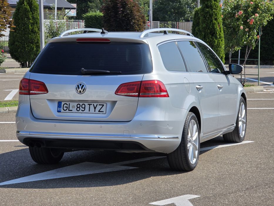 Vând VW PASSAT B7 HighLine Combi - An 2013