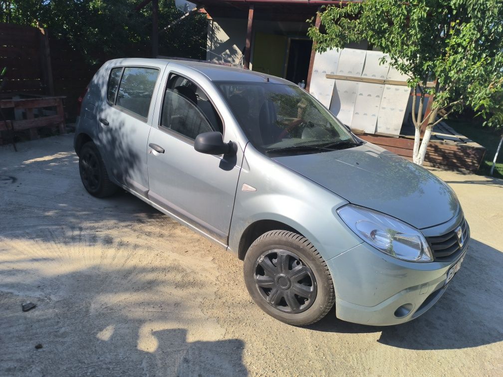 Vand Dacia Sandero gpl  2009 40000 km