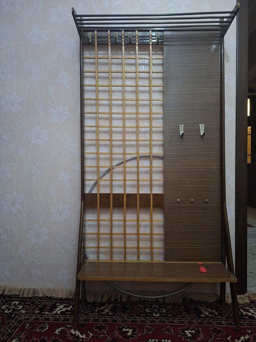 Прихожка вешелка