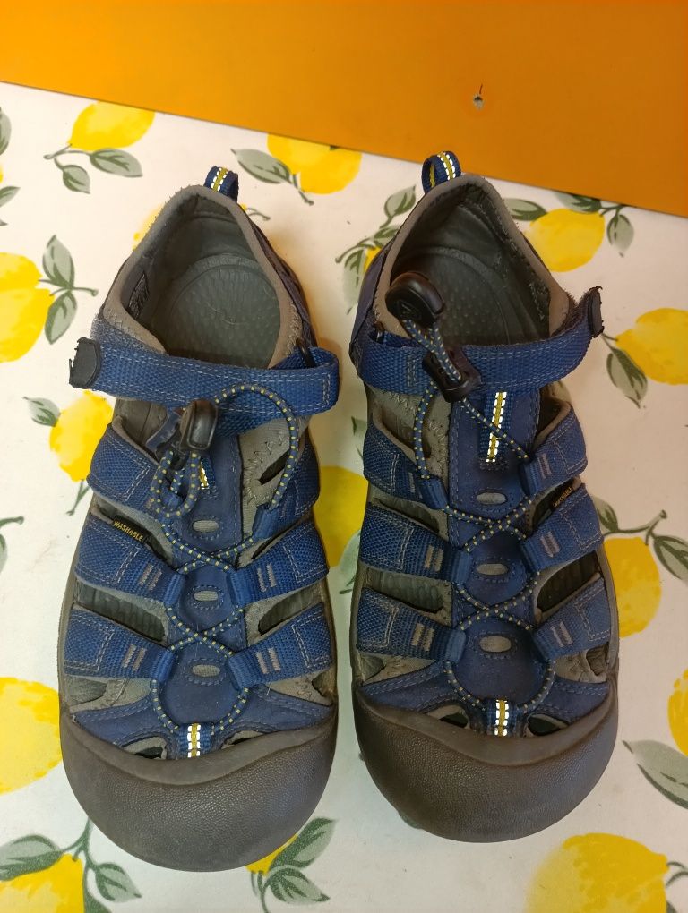 Keen сандали N 38 - 22 лв