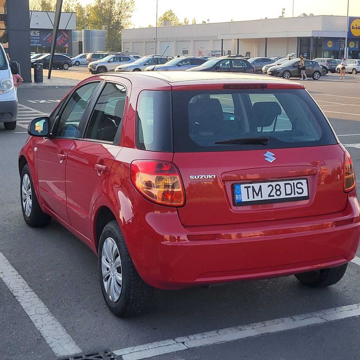 Vând auto Suzuki SX4