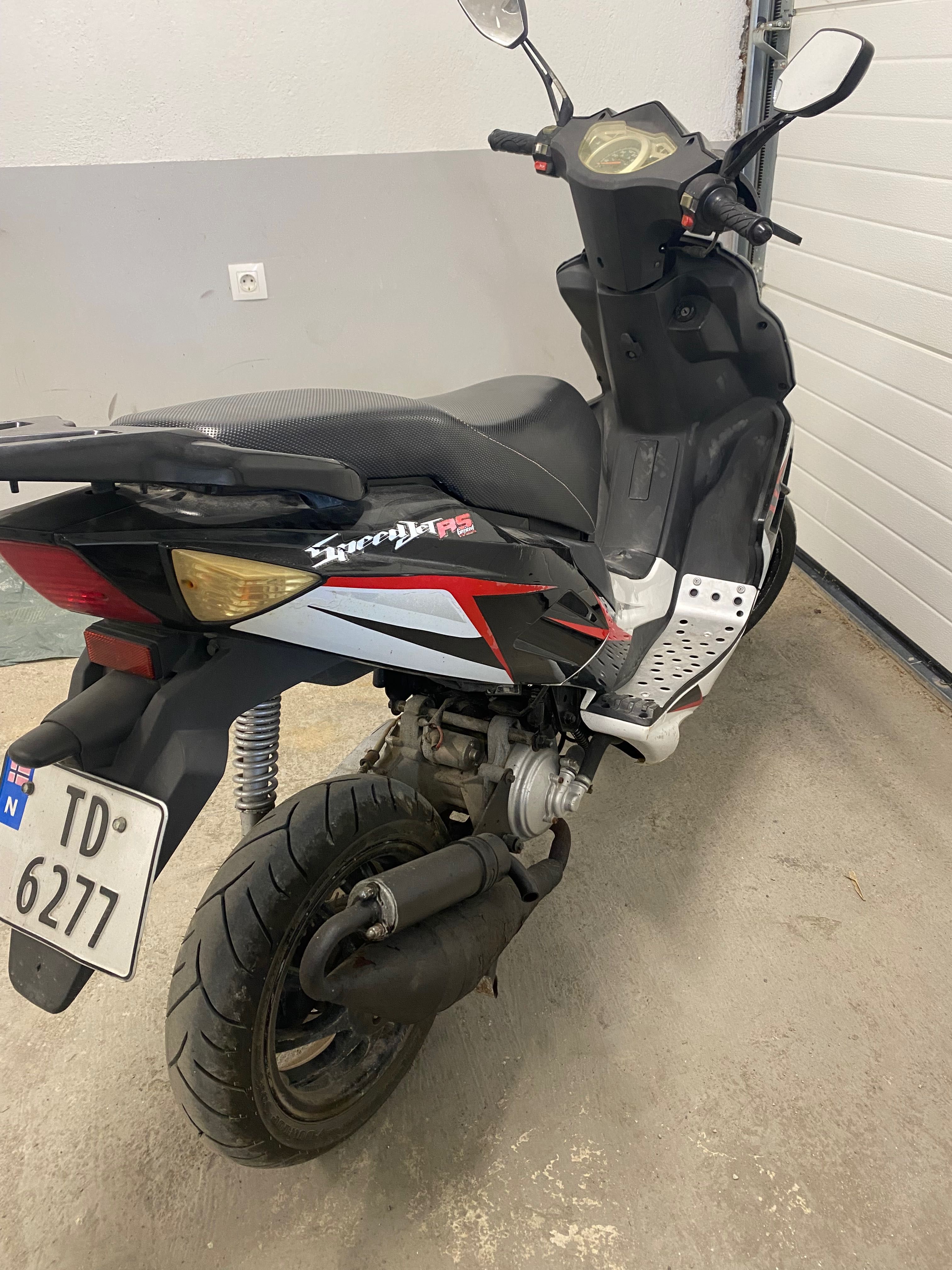 Скутер SF-Motor 50