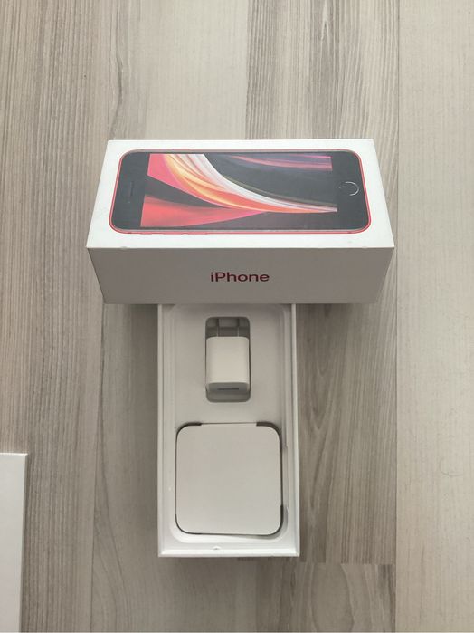 iPhone SE (Generația 2)  256GB (Product) RED