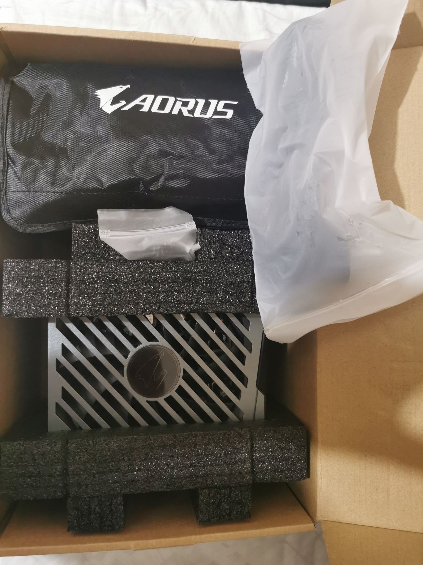 Sursa Gigabyte AORUS P1200W, 80 PLUS® Platinum, 1200W, Fully Modular