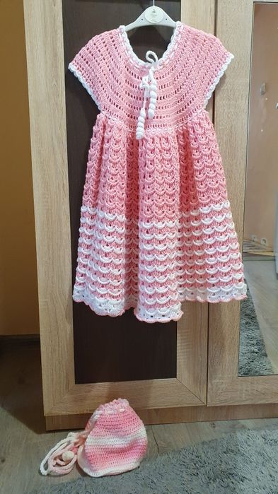 Bolerou lucrat manual, fetite, 2-3 ani, rochita 3-6 ani