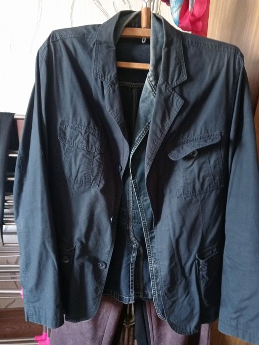 Продаются пиджаки мужские.