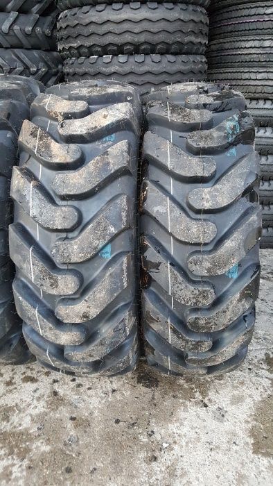 Cauciucuri JCB fata 12.5/80-18 si spate R28 R26 garantie si TVA inclus