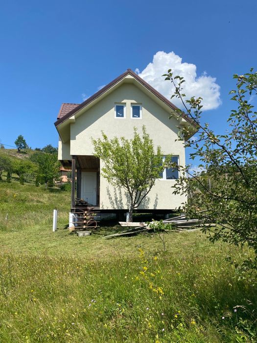 Vand Cabana la Munte