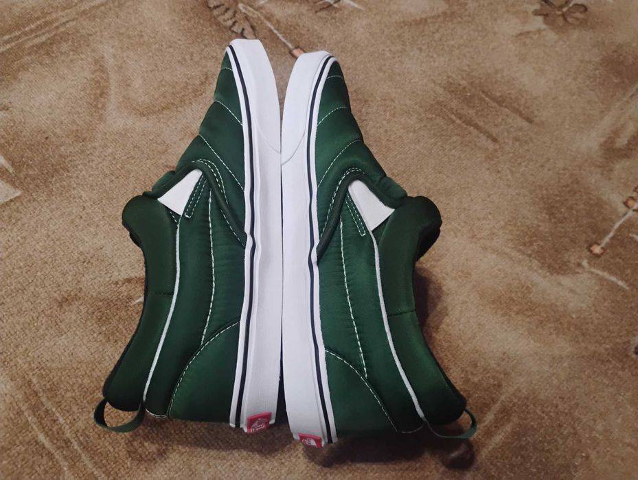Чисто нови оригинални мъжки маратонки Vans 44 ти номер Зелени