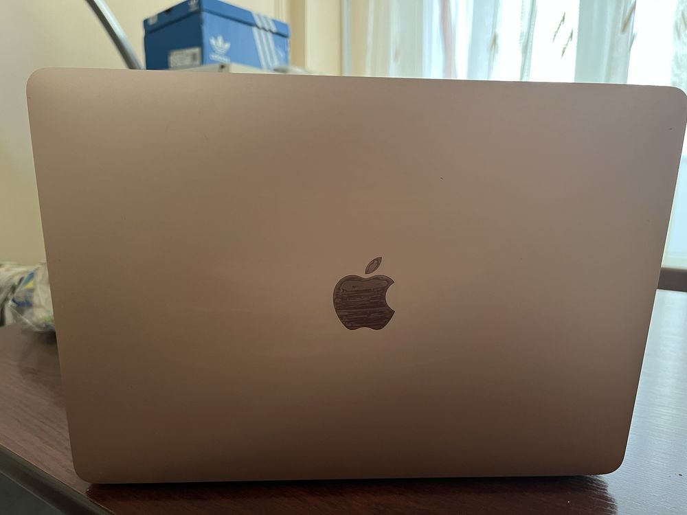 Apple MacBook M1