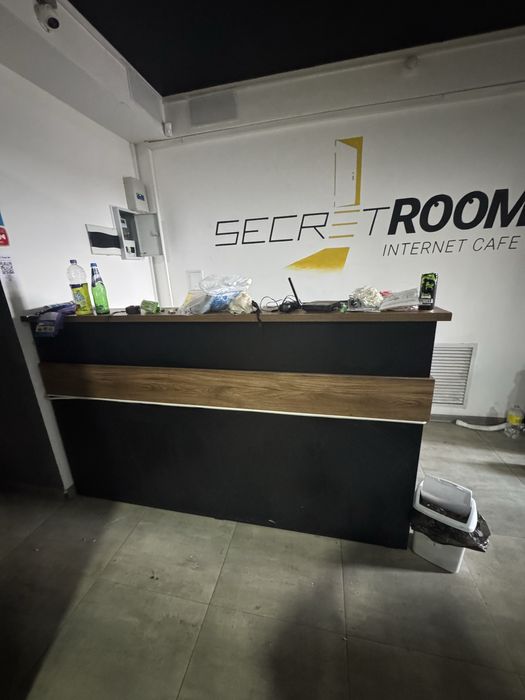 Продам столы,ресепшин стойку ,