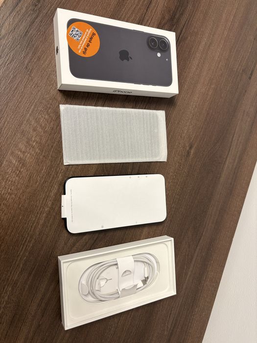 Iphone 16 plus în garantie