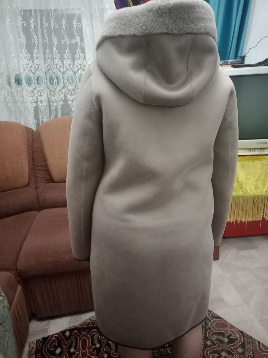 Продам дубленку новую