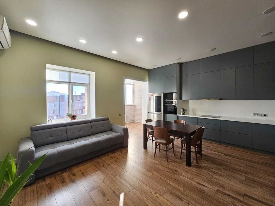 СРОЧНО - Продаю трёхкомнатную квартиру в мкр-н Гульдер-1, дом 1/4