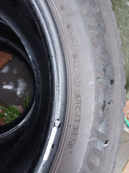 235 60 17 Bridgestone iarna