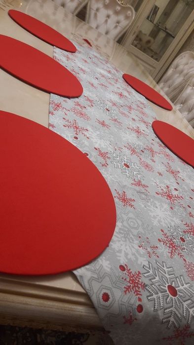 Новогоднее настроение Подарок Скатерт Раннер Подтарельники