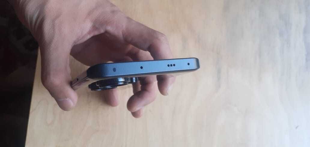 Продам , redmi note 13 pro plus  в идеальном состояние