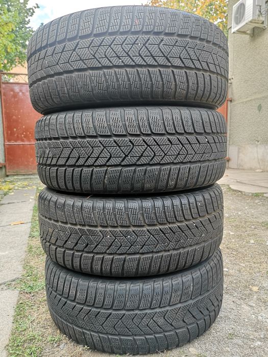 Anvelope, cauciucuri iarnă runflat Pirelli 225 45 17